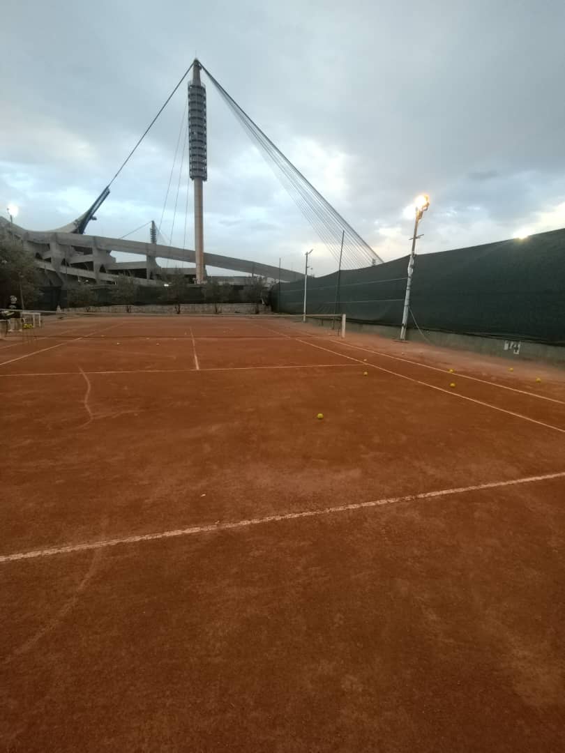 رزرو آنلاین زمین تنیس خانوادگی تختی