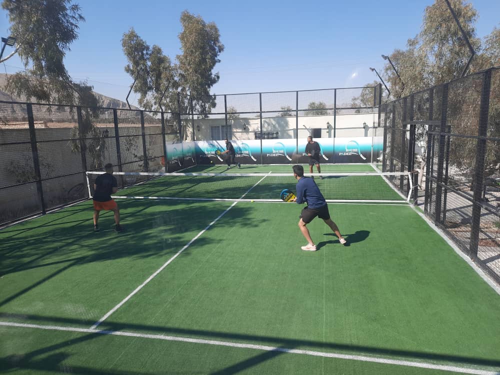 رزرو آنلاین زمین پدل اصفهان